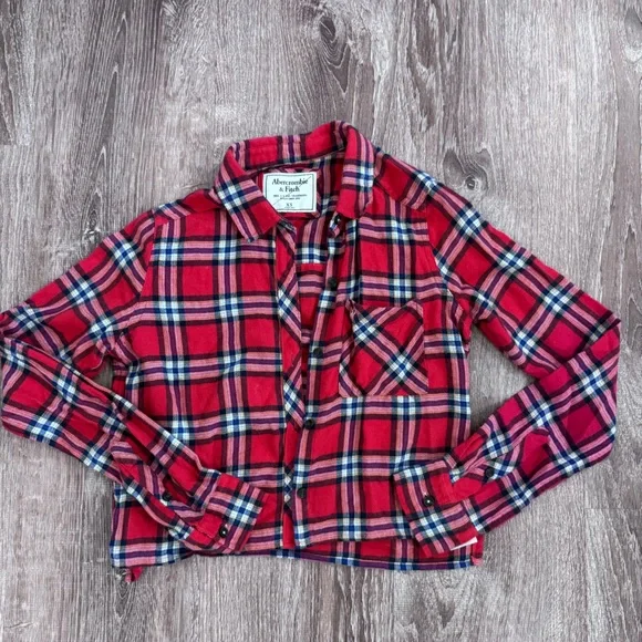 Abercrombie & Fitch Red and Blue Plaid Cropped Shirt - Picture 2 of 3